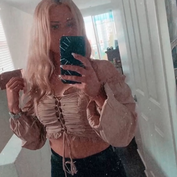 Other - Meet your Posher, @sellingsandiego.